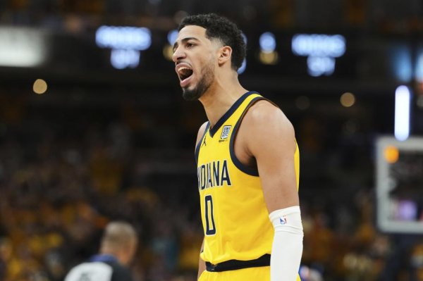 步行者队以总比分4比2淘汰尼克斯队，25年后再次晋级NBA总决赛
