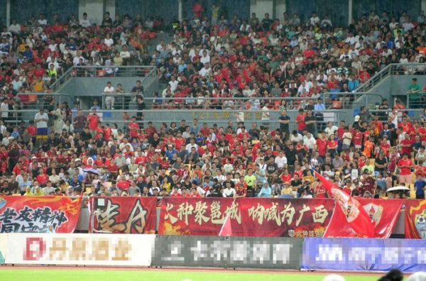 广西体育中心当选中乙单轮上座数第一名