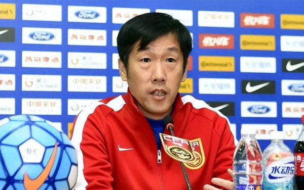 足协选帅不到24小时, 曝3大外教抢位, 最高年薪被扒, 高洪波无缘