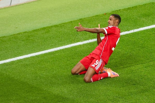 回声报作者预测利物浦杆位：伊萨克必出战，一人未选择维尔茨杆位