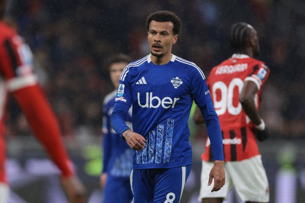 泰晤士报：意大利媒体的报道不属实，阿里还不打算退役