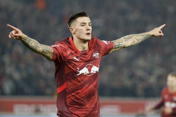 记者：塞斯科单独练习  ，是因为有来自英格兰俱乐部的兴趣