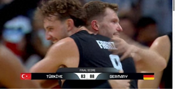 9战全胜! 德国队末节反转  险胜土耳其夺得队史第二个总第一名  !