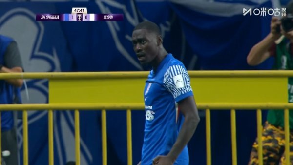 这下进了！阿苏埃凌空破门打破僵局，申花1-0领跑  蔚山！