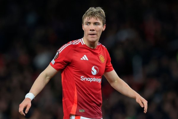 租借+选择买断！米体：米兰更想签霍伊伦，他的薪水仅为DV9的1/4