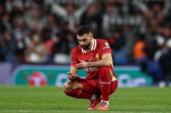 镜报：萨拉赫表现不佳让其态度也遭到质疑 是年龄还是策略  所致？