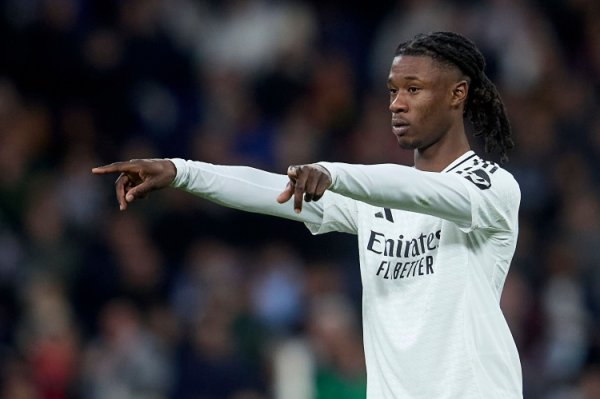 卡马文加：可以接受临时客串左后卫，但不愿长期踢这个位置