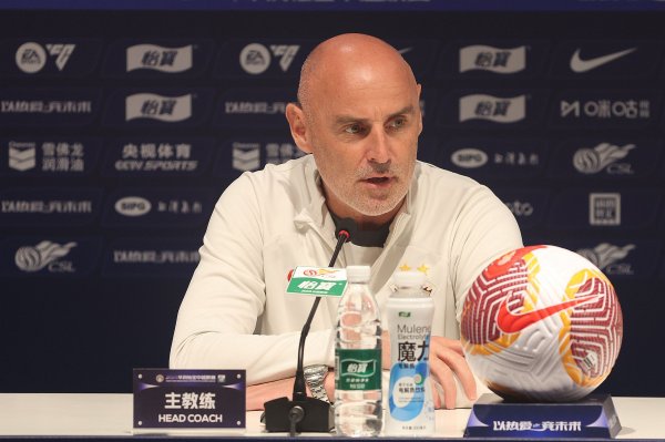 穆斯卡特：我们在亚冠的表现逐步提升 古斯塔沃红牌比较难以理解