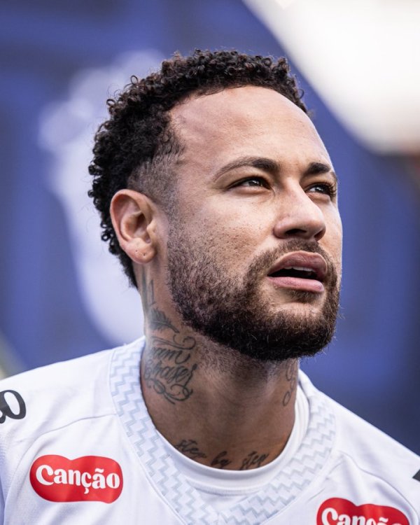 桑托斯官方: 内马尔练习  中大腿肌群  负伤  , 已开始复健  治疗