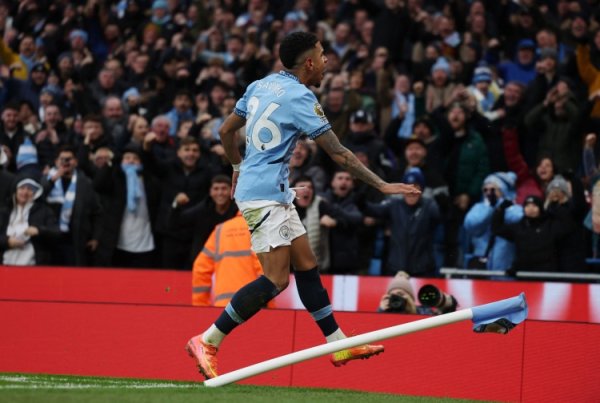 跟队记者：若萨维尼奥想离队曼城不会阻止，预计要价超5000万镑