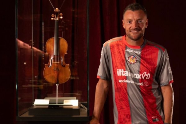 瓦尔迪：不想透露拒绝了哪些俱乐部 意大利偶像是皮耶罗