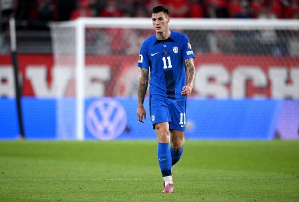 何时开胡？舍什科7650万加盟曼联，俱乐部0球+国家队180分钟1射正