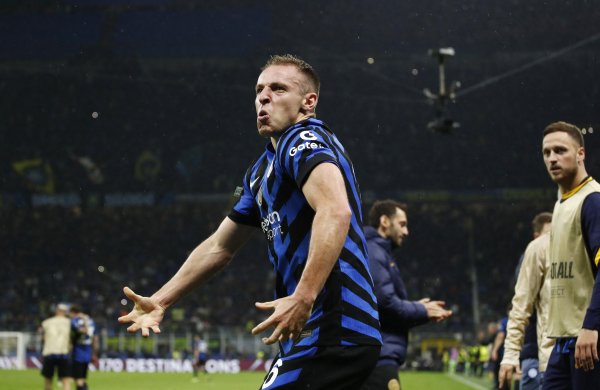 罗马诺：弗拉泰西曾无限接近登陆英超，纽卡两次接触了球员的队伍