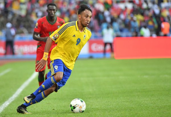 队报：加蓬国家队球员被拖欠奖金，住宿和设施条件恶劣，拒绝练习