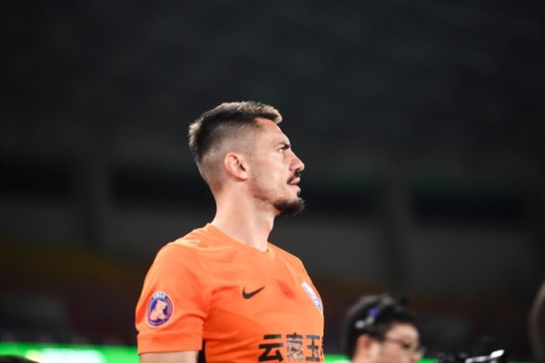 布尔克谈对国安染红：我明白了中超的判决  尺度和欧洲完全不一样