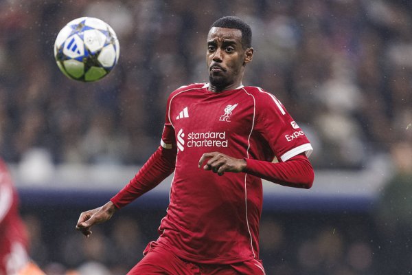 利物浦哭晕? 1.4亿欧签玻璃人! 仅踢8场便需手术, 英超+欧冠仍0球