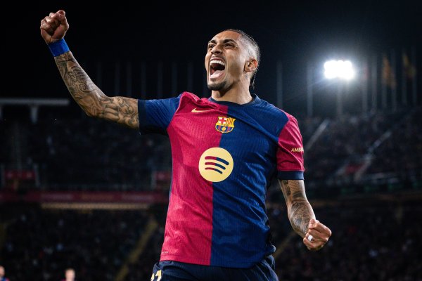 每体：拉菲尼亚恢复进展顺利，有望随巴萨出战塞尔塔