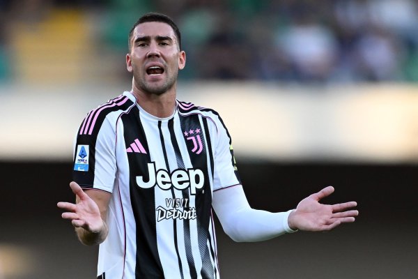 意媒：弗拉霍维奇希望去英超射门，经纪人已经接触切尔西和热刺