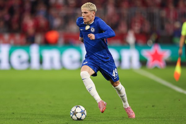 特里：加纳乔对狼队表现非常棒 赢球并零封对手至关重要