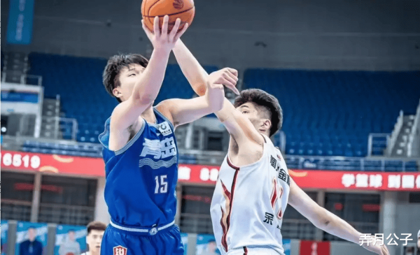 最会培养新人的CBA指导教练员? 男篮3留洋球员2人出自他手, 3现国手是其弟子